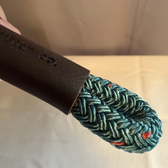 WILDWOOD OYSTER CO. ROPE AND LEATHER KEYCHAIN BROWN LEATHER TEAL ROPE - Picture 6 of 7